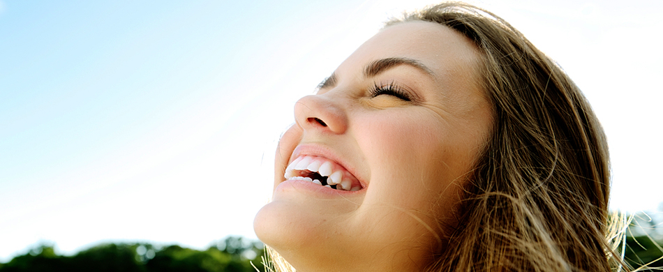 美しい口元から健康で快適な生活を